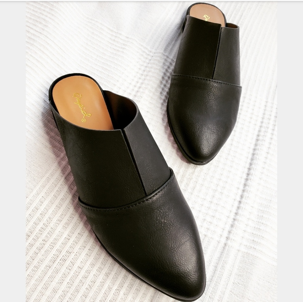 🆕️//The Amy// black mule flat - Picture 7 of 7